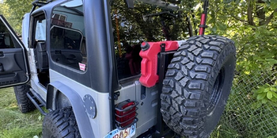 2004 hard top wrangler sport