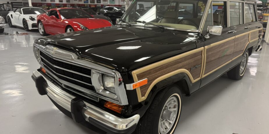 1990 Jeep Grand Wagoneer