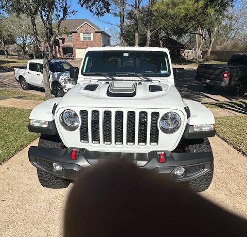 2023 Gladiator Rubicon 4×4 “Summer Lovin” many extras, mint only 2813 miles