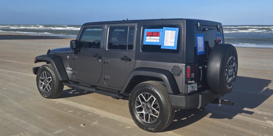 2017 Jeep Wrangler Unlimited Sport S Sport Utility 4D Only 54,000 Miles