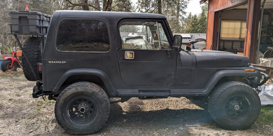 1989 Jeep Wrangler Sahara 4WD + Lots of extras!