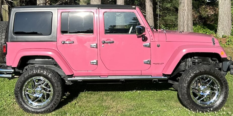 PINK JEEP-Must See