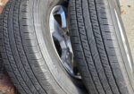 4 x Jeep Wheels/Tires 245/75 R17 – Stock Wheels/Bridgestone Dueler Tires