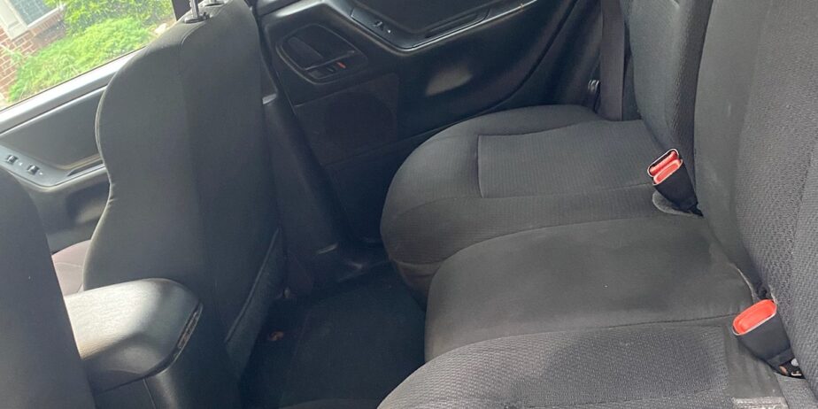 Vintage Cherokee Laredo 2002