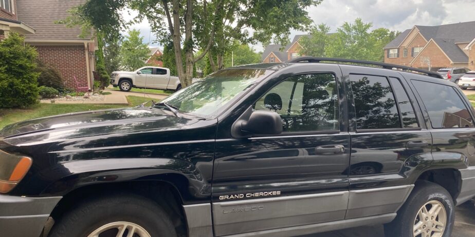 Vintage Cherokee Laredo 2002