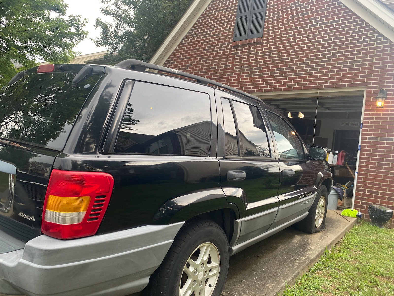 Vintage Cherokee Laredo 2002