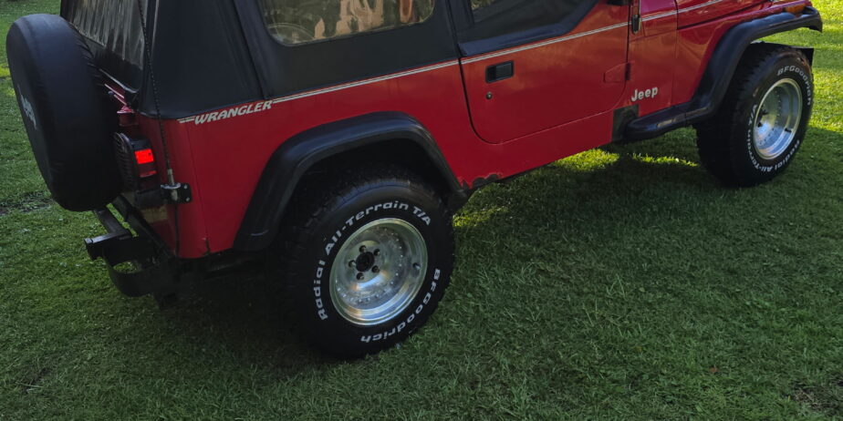 1992 Jeep Wranler, 4 cylinder, manual transmission-149,587 original miles