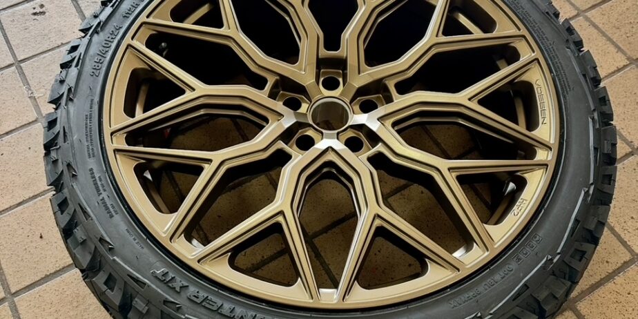 24” Vossen HF2’s – Bronze – Venom Tires