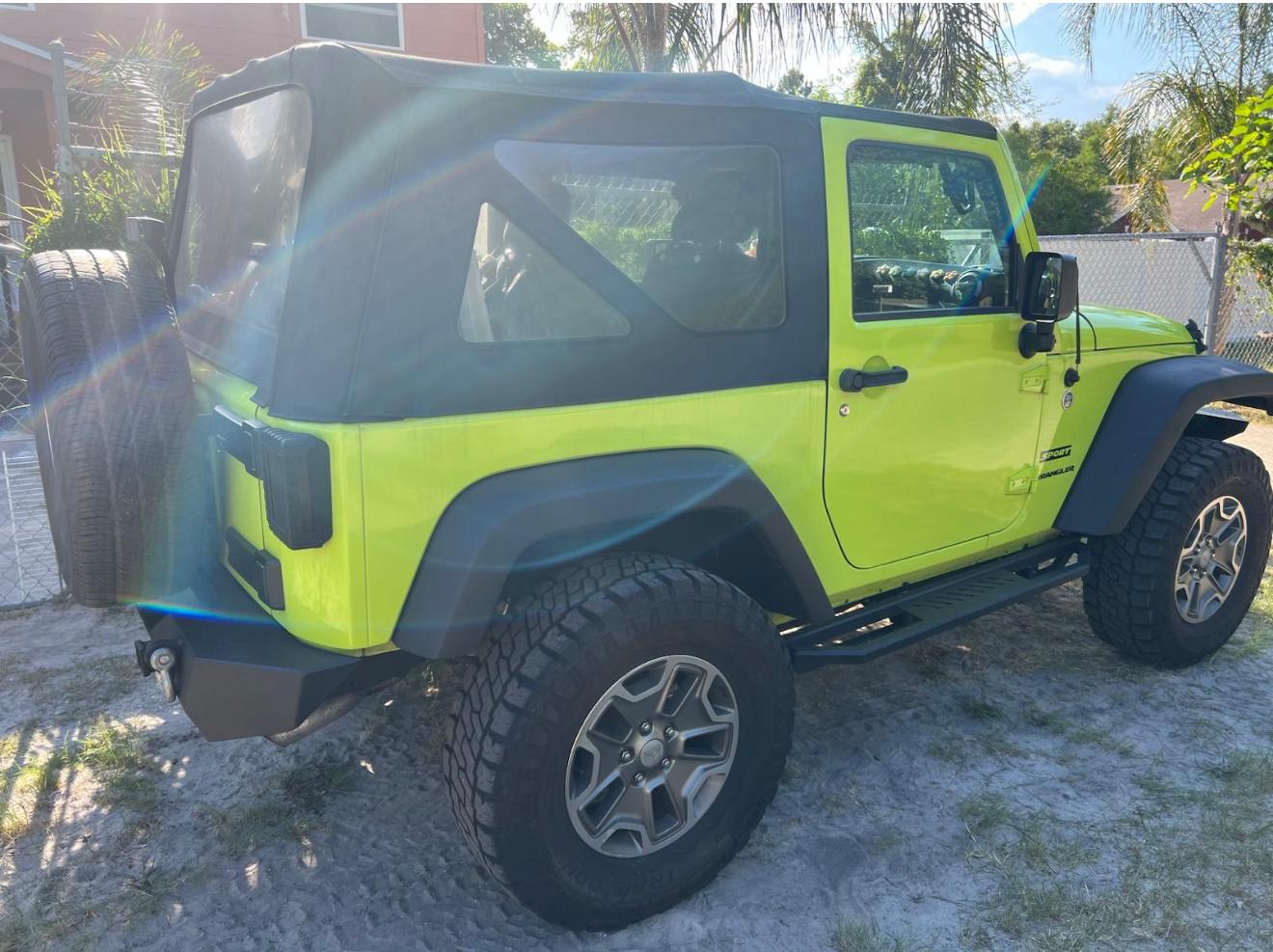 2016 Wrangler lifted, big tires, apple play, 46,000 miles.