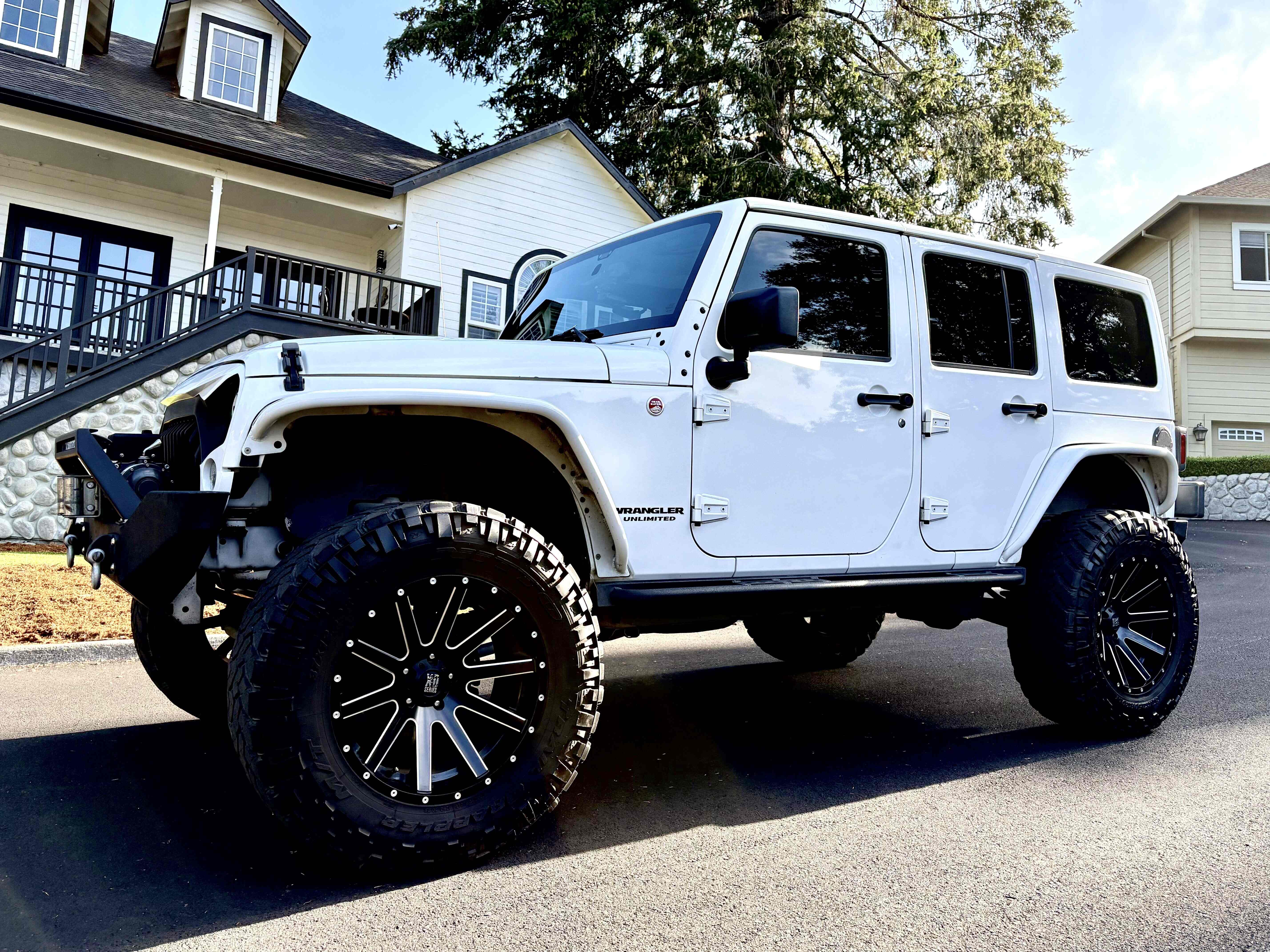 Wrangler Unlimited Rubicon Hard Rock 2015 – Fully Loaded, LOW MILES!