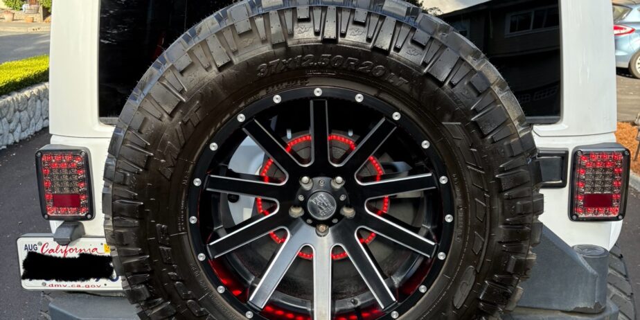 Wrangler Unlimited Rubicon Hard Rock 2015 – Fully Loaded, LOW MILES!