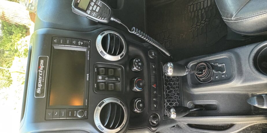 Wrangler Unlimited Rubicon Hard Rock 2015 – Fully Loaded, LOW MILES!