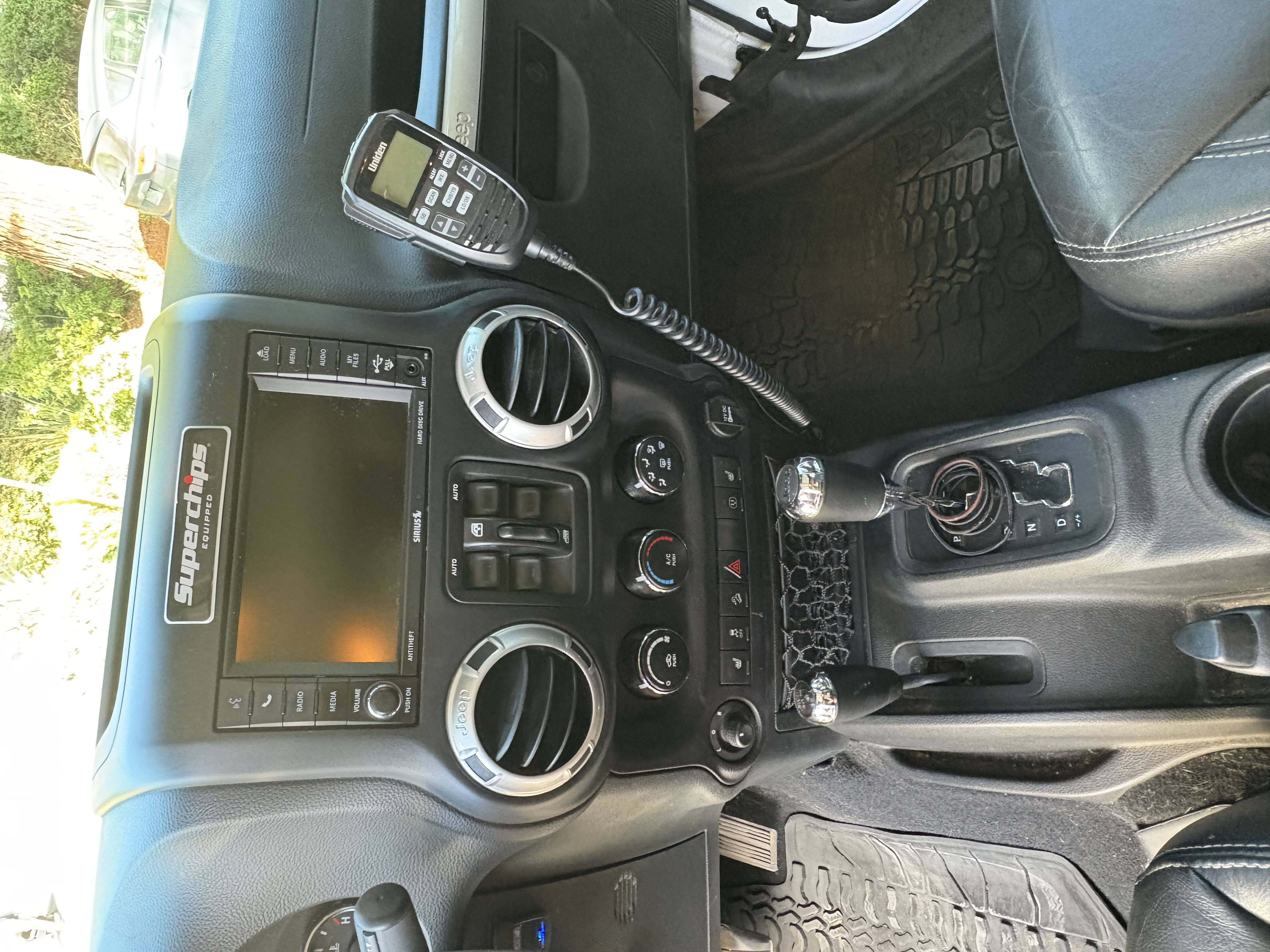 Wrangler Unlimited Rubicon Hard Rock 2015 – Fully Loaded, LOW MILES!