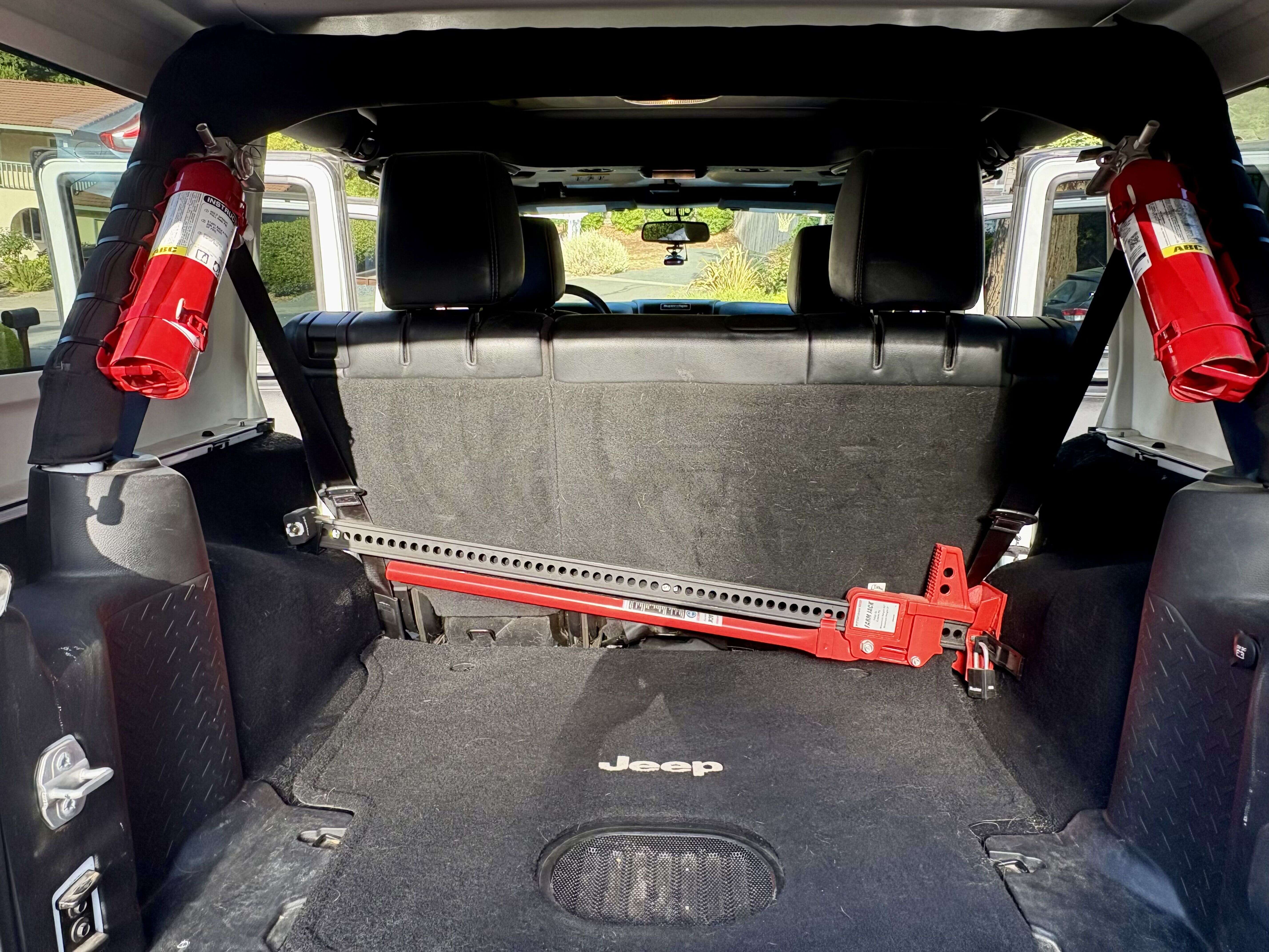 Wrangler Unlimited Rubicon Hard Rock 2015 – Fully Loaded, LOW MILES!