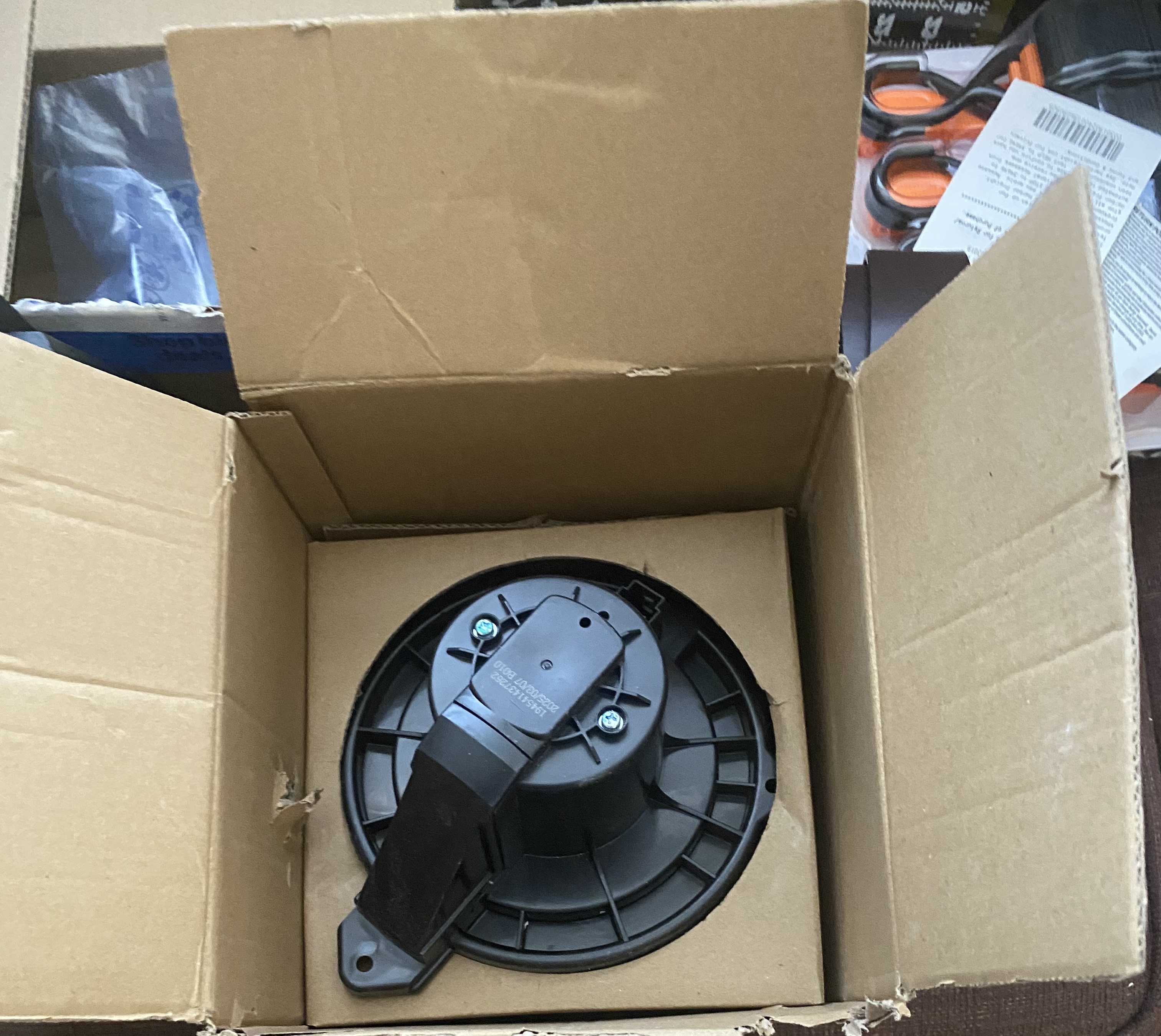 NIB Gr Cherokee blower motor NIB