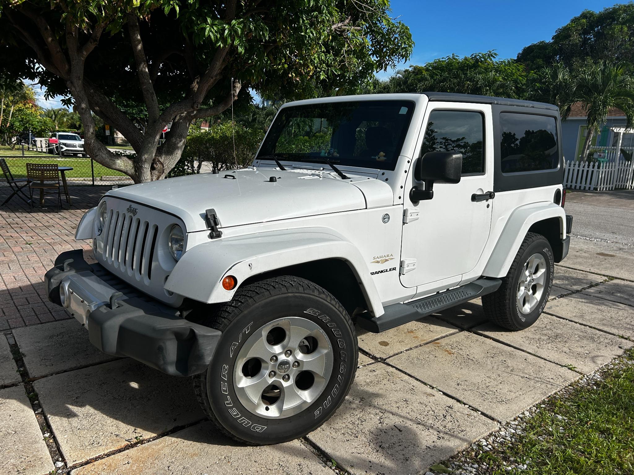 2017 Jeep Wrangler Sahara – 2 Door – Low Miles