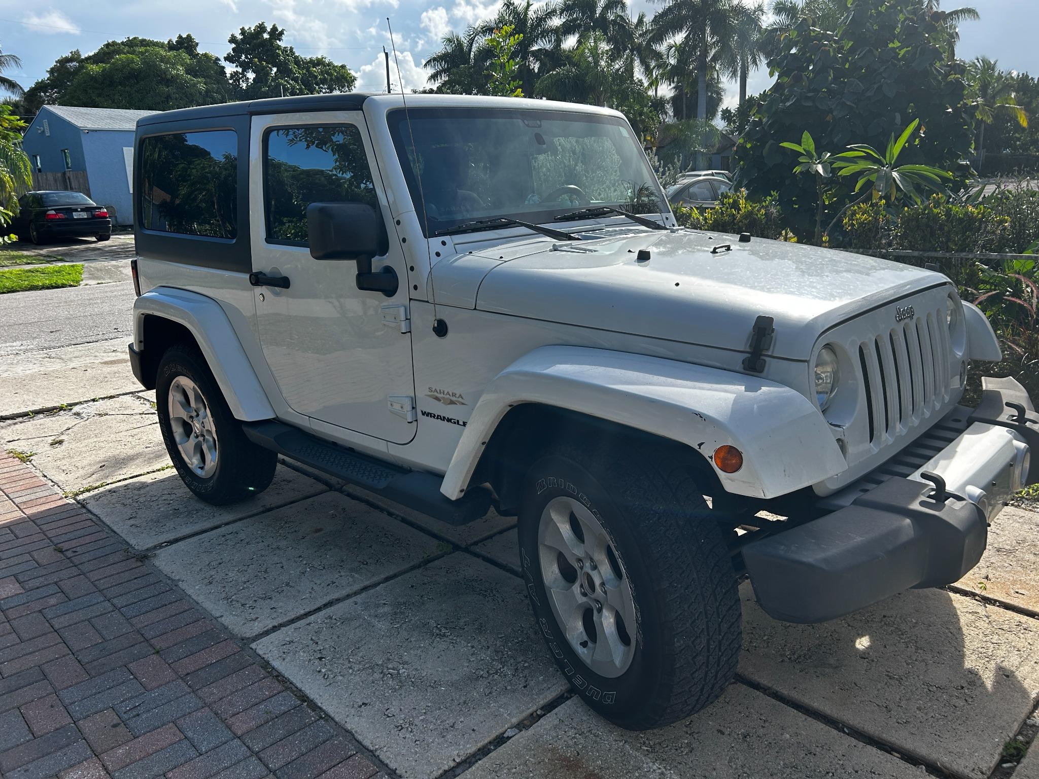 2017 Jeep Wrangler Sahara – 2 Door – Low Miles