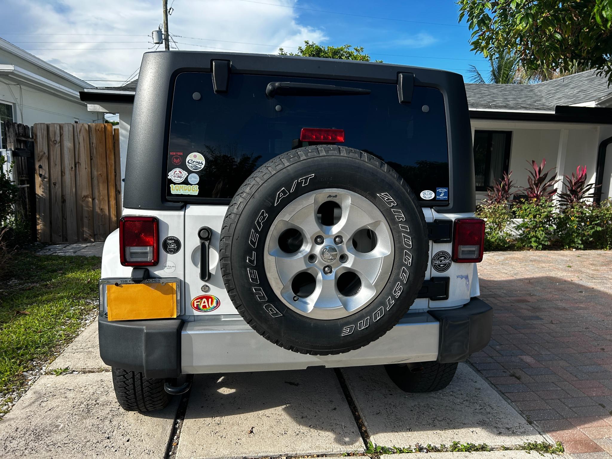 2017 Jeep Wrangler Sahara – 2 Door – Low Miles