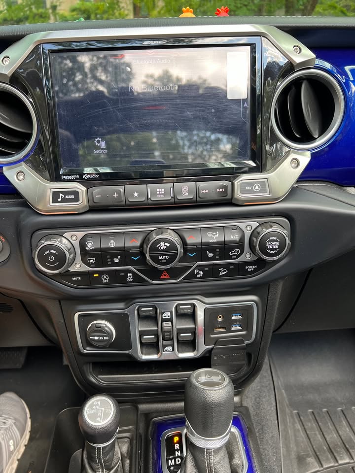 2020 Wrangler Unlimited Sahara