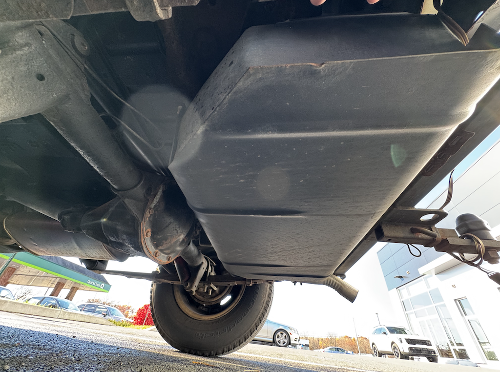 1991 Jeep Wrangler YJ 2.5L – Many New Parts (Contact via MarketPlace)