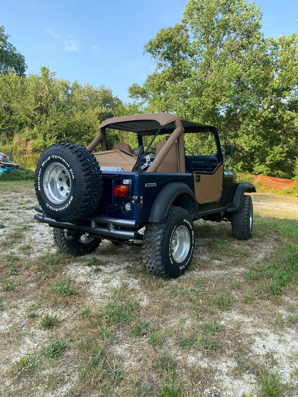 Jeep CJ7 Renegade 1989 Isuzu Diesel 2.4L – 50,000 km – 500 km driven since resto