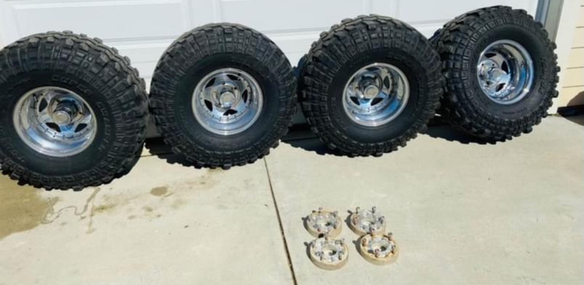 1988 Jeep Wrangler 400 miles on new 4.2 Motor, 122,000 on body