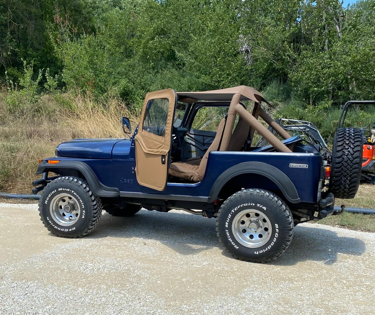 Jeep CJ7 Renegade 1989 Isuzu Diesel 2.4L – 50,000 km – 500 km driven since resto