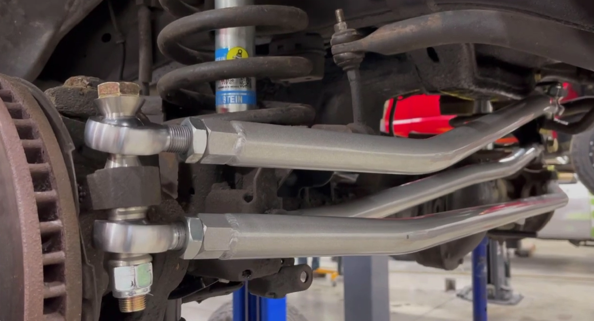 Finally finished my 4-Link setup with these Beefy 1-1/4″ Heim Joints!